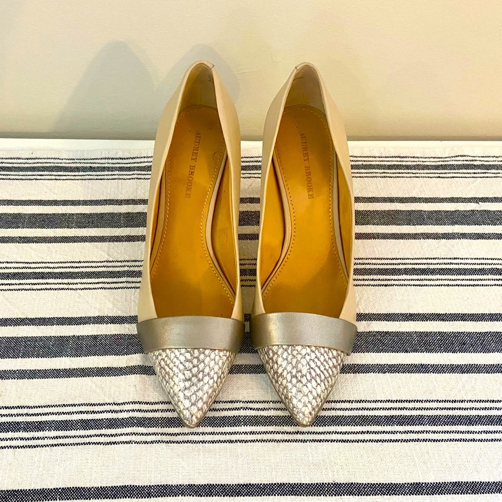 Audrey Brooke Nude Pumps